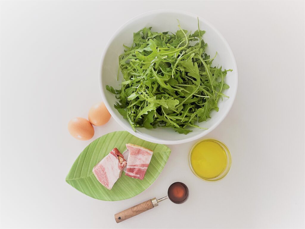 Lyonnaise-Style Arugula Salad with Poached Egg and bacon - ingredients