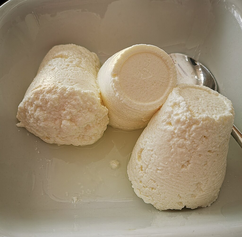 Ricotta 
@ Saggittarius A CC BY 4.0  via Wikimedia Commons